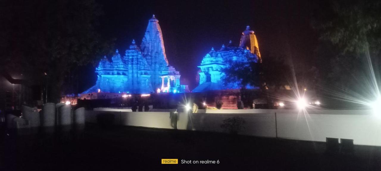 Hostel Buddha Khajuraho Exterior photo
